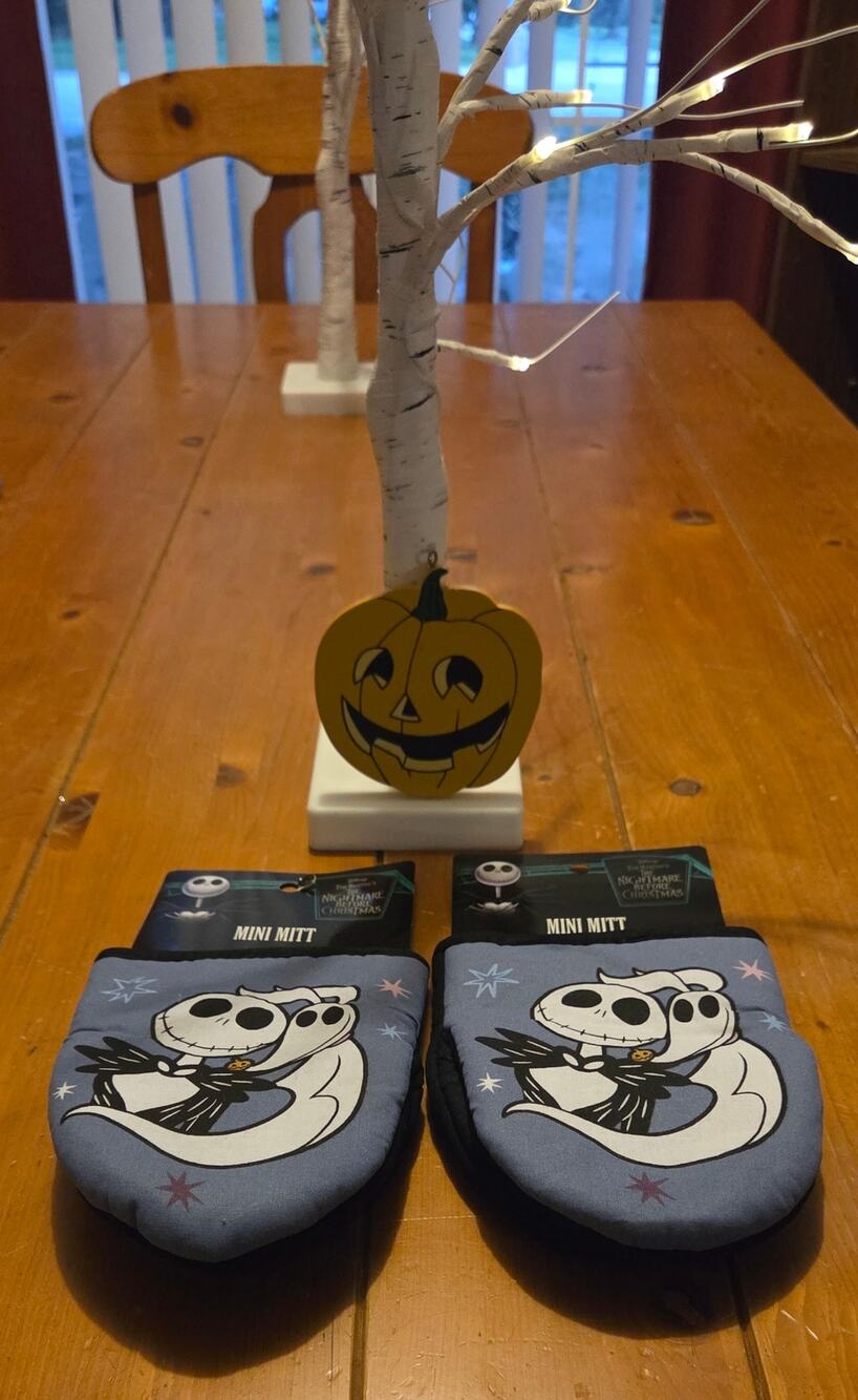 Nightmare Before Christmas Mini Mitts